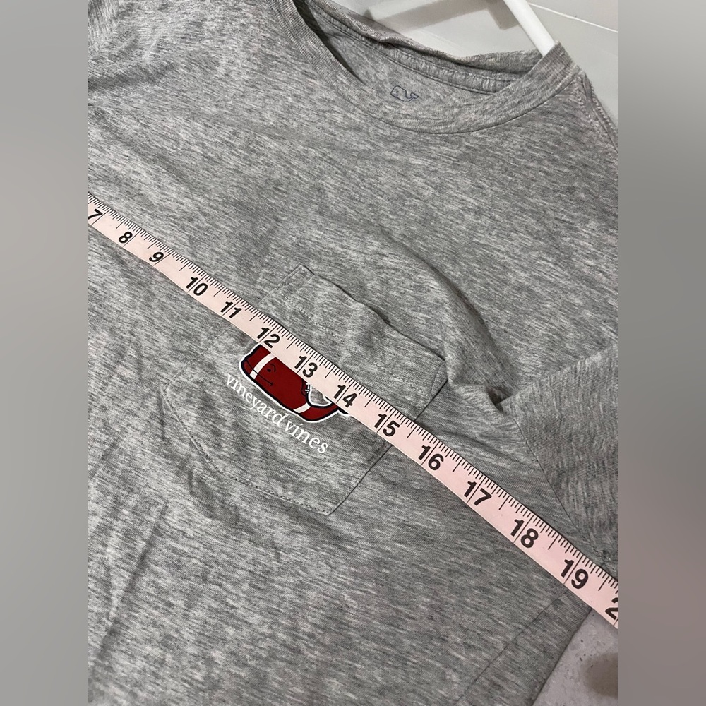 Vineyard Vines Adult XS Whale Football Gray Long Sleeve Pocket Tee Cotton Sporty - Picture 7 of 8